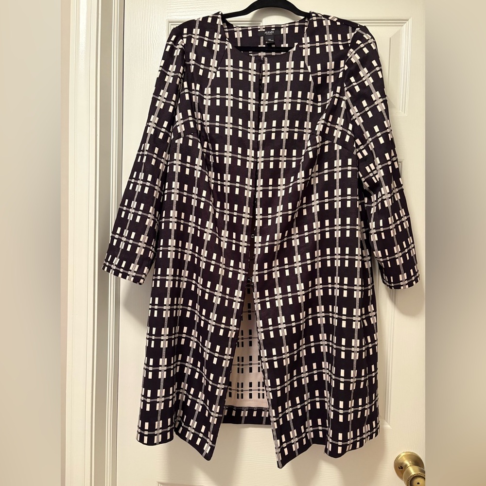 Alfani Black and White Geometric Women's Long Jacket